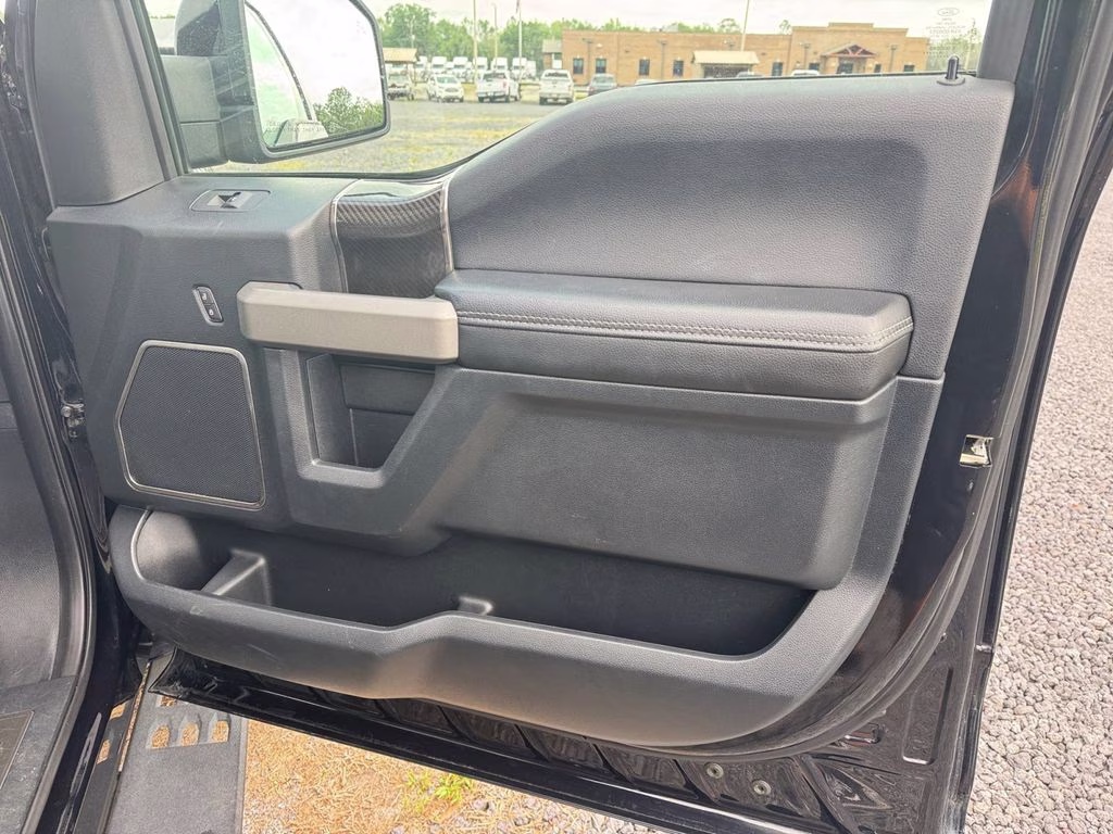 2019 Black Metallic Ford F-150 Raptor 4X4 Truck