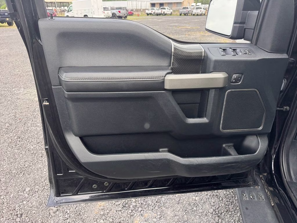 2019 Black Metallic Ford F-150 Raptor 4X4 Truck