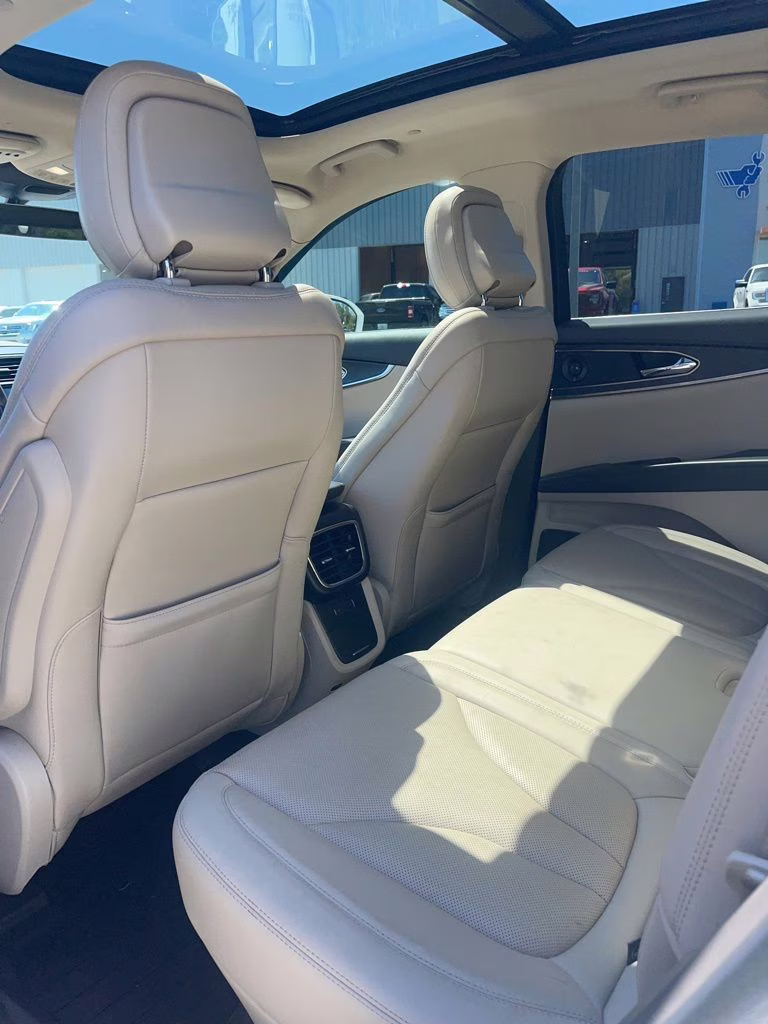 2020 White Lincoln Nautilus Reserve FWD SUV
