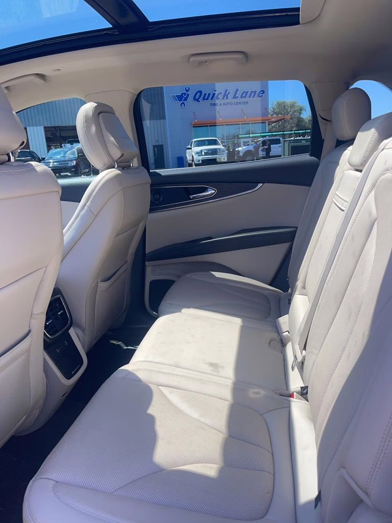 2020 White Lincoln Nautilus Reserve FWD SUV