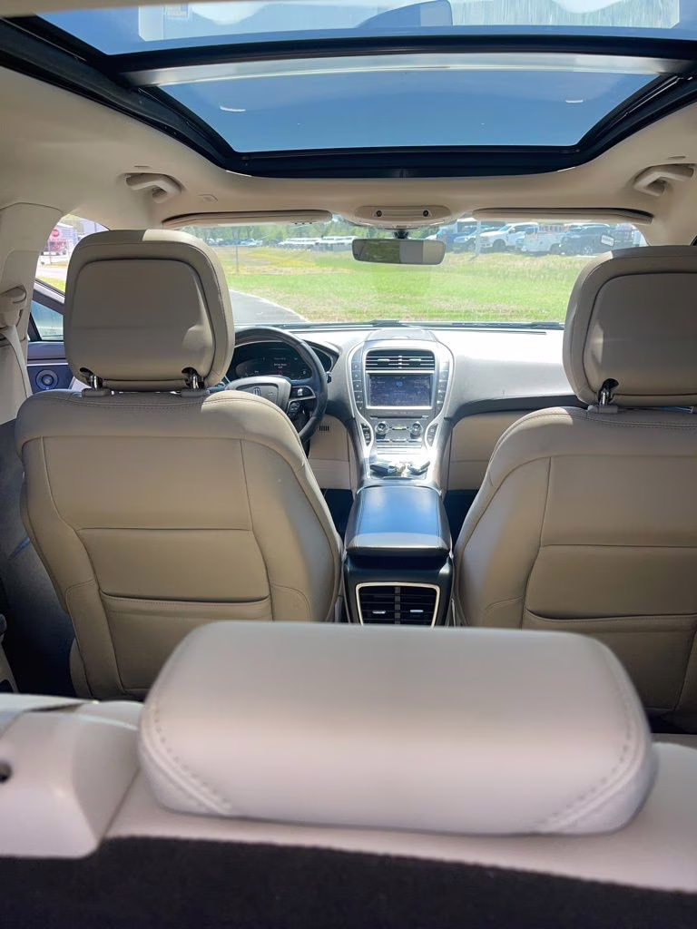 2020 White Lincoln Nautilus Reserve FWD SUV