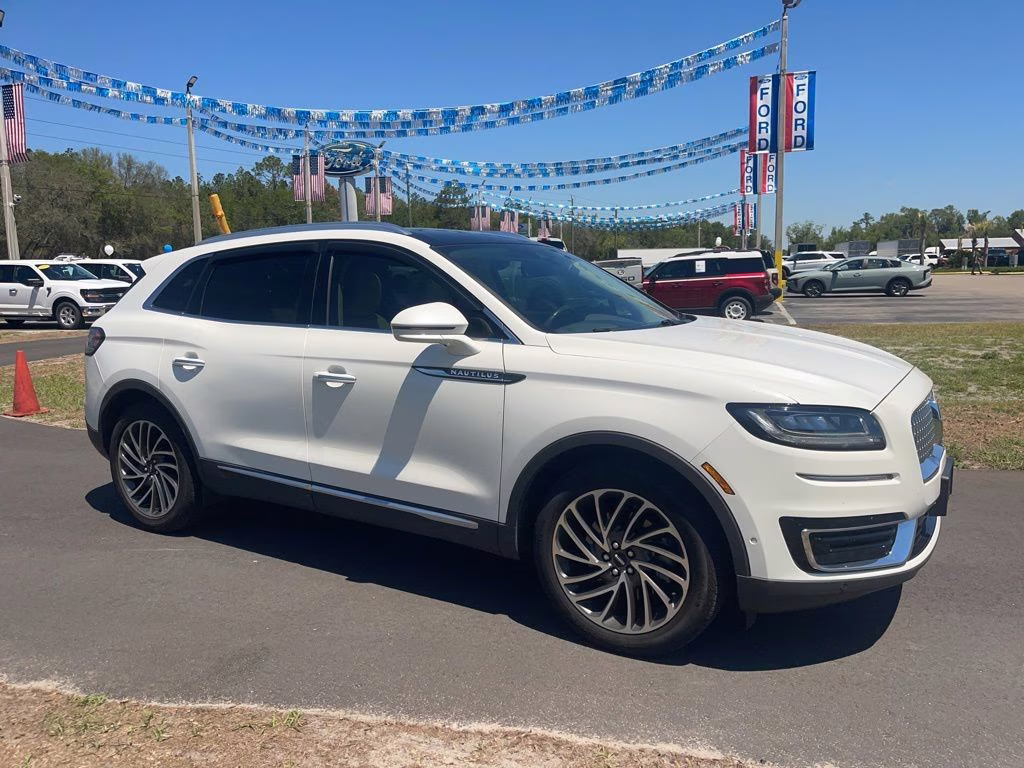 2020 White Lincoln Nautilus Reserve FWD SUV