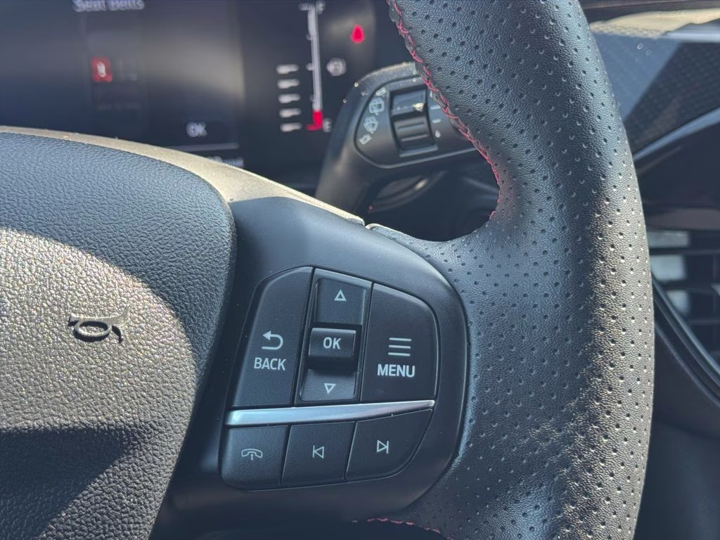 2024 Agate Black Metallic Ford Escape Hybrid ST-Line FWD SUV