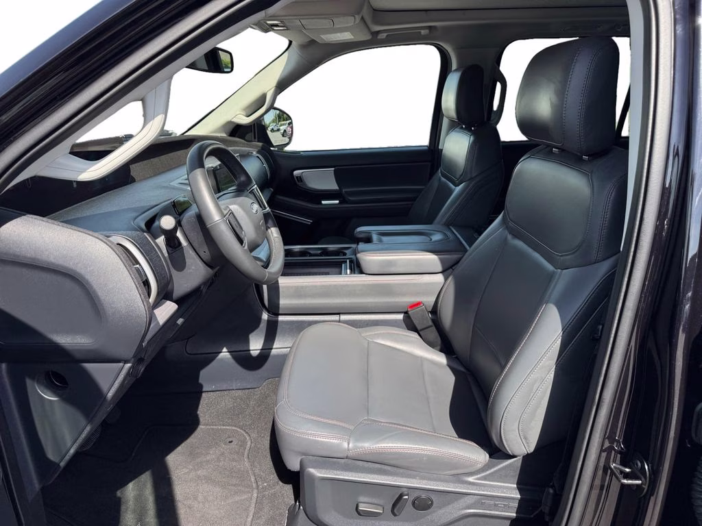 2025 Agate Black Metallic Ford Expedition Max Active 4X4 SUV