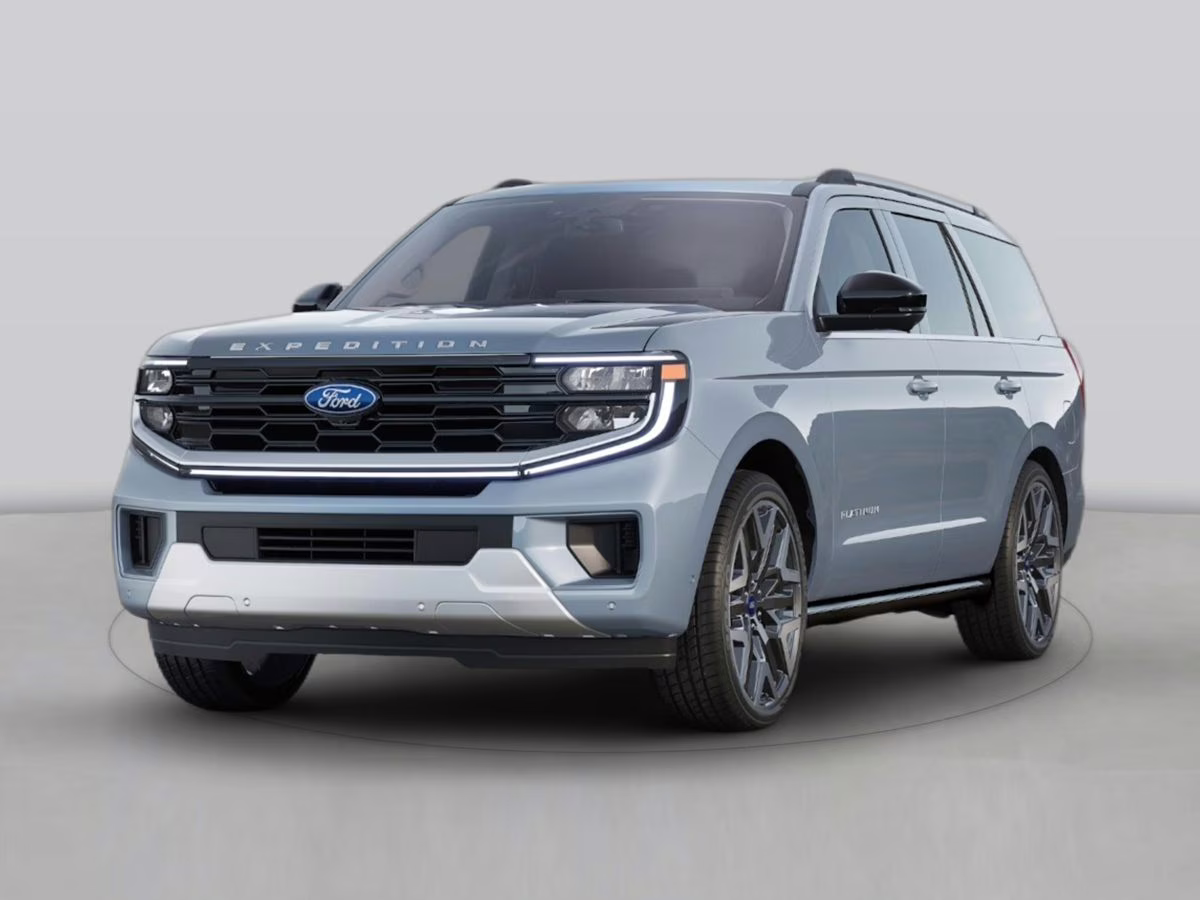 2025 Space Silver Metallic Ford Expedition Active 4X4 SUV
