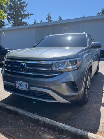 2023 Platinum Gray Metallic Volkswagen Atlas Cross Sport 2.0T SE AWD SUV