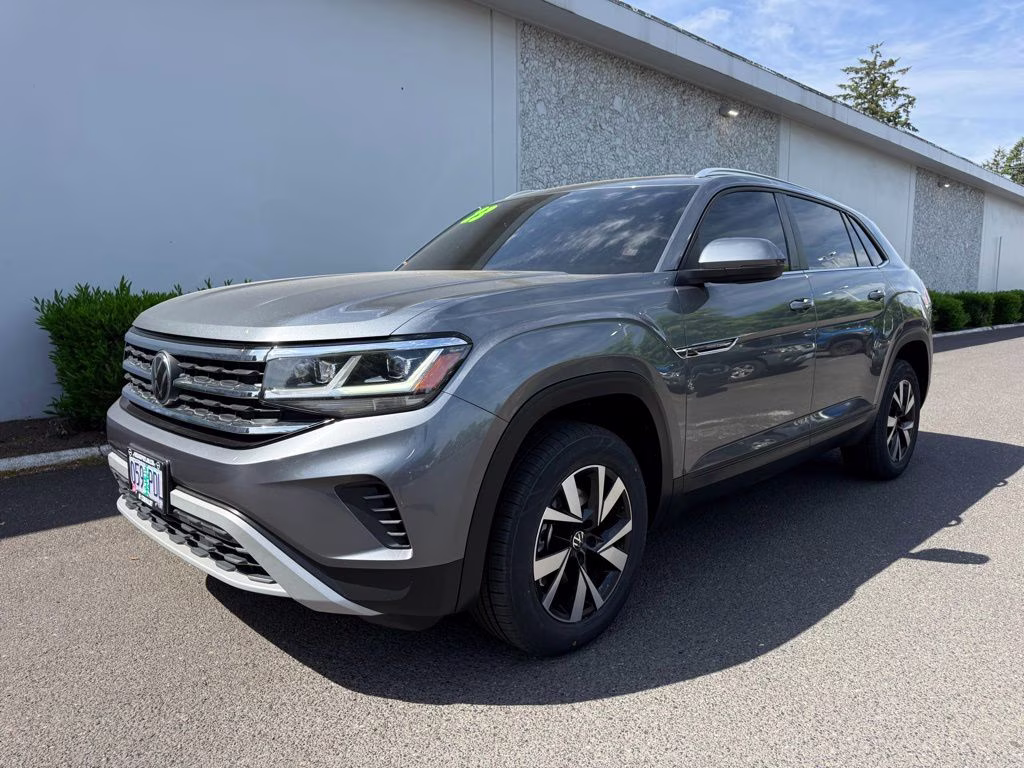 2023 Volkswagen Atlas Cross Sport 2.0T SE 4MOTION's photo