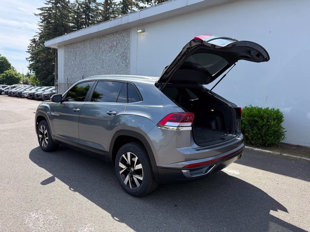 2023 Platinum Gray Metallic Volkswagen Atlas Cross Sport 2.0T SE AWD SUV