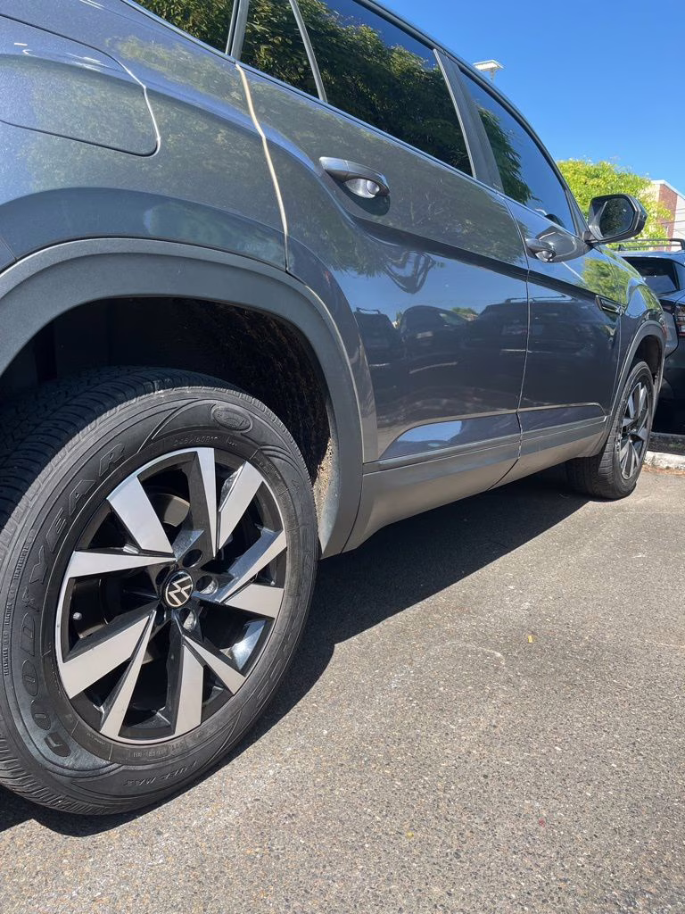 2023 Platinum Gray Metallic Volkswagen Atlas Cross Sport 2.0T SE AWD SUV