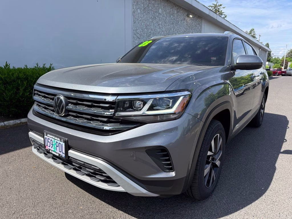 2023 Platinum Gray Metallic Volkswagen Atlas Cross Sport 2.0T SE AWD SUV