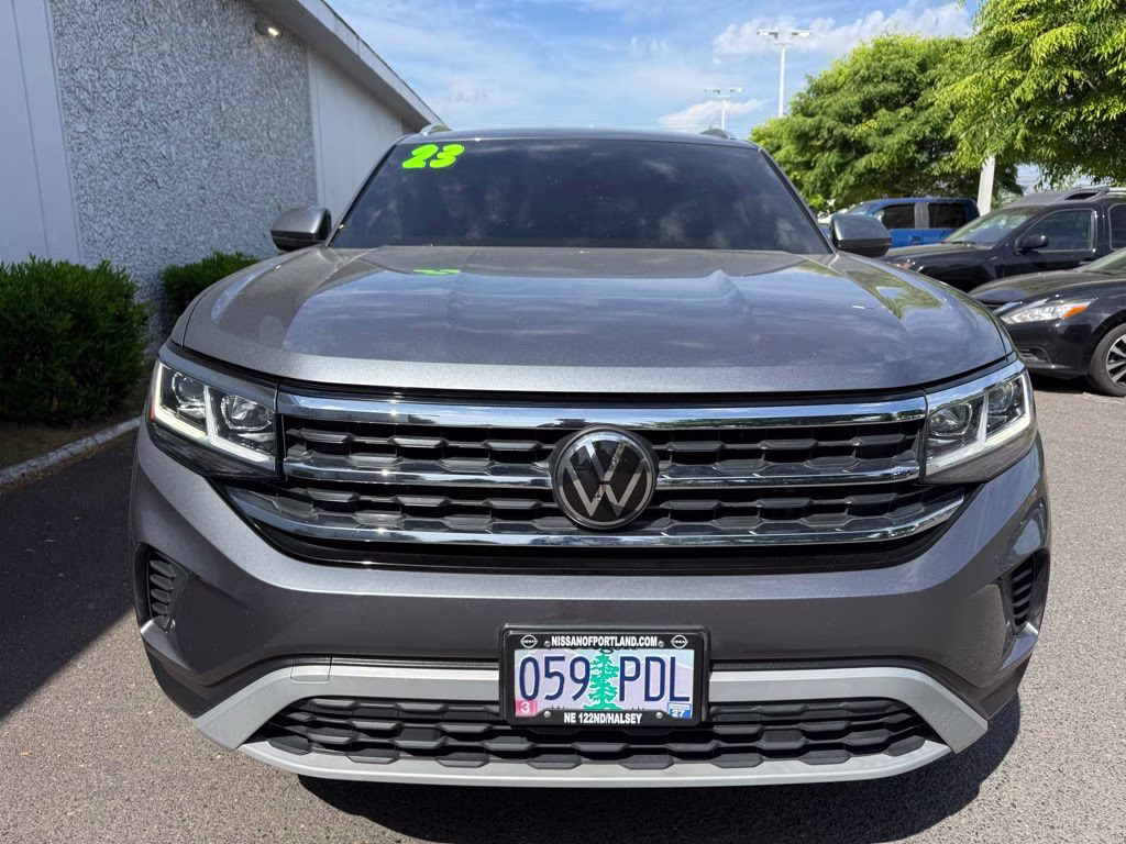 2023 Platinum Gray Metallic Volkswagen Atlas Cross Sport 2.0T SE AWD SUV
