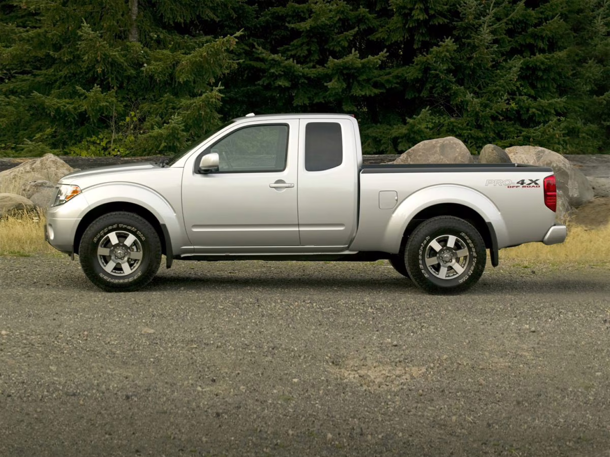 2019 Glacier White Nissan Frontier SV RWD Truck