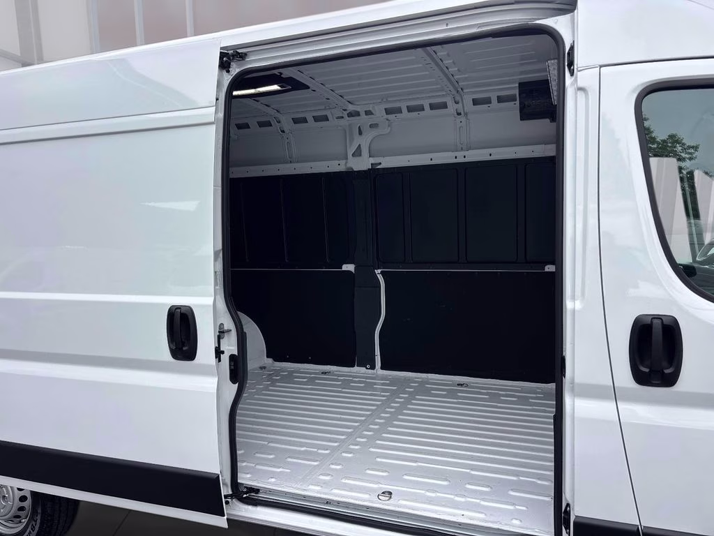 2026 Bright White Clearcoat Ram ProMaster 2500 High Roof FWD Van