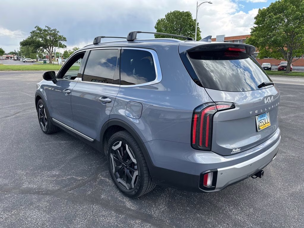 2023 Everlasting Silver Kia Telluride EX AWD SUV