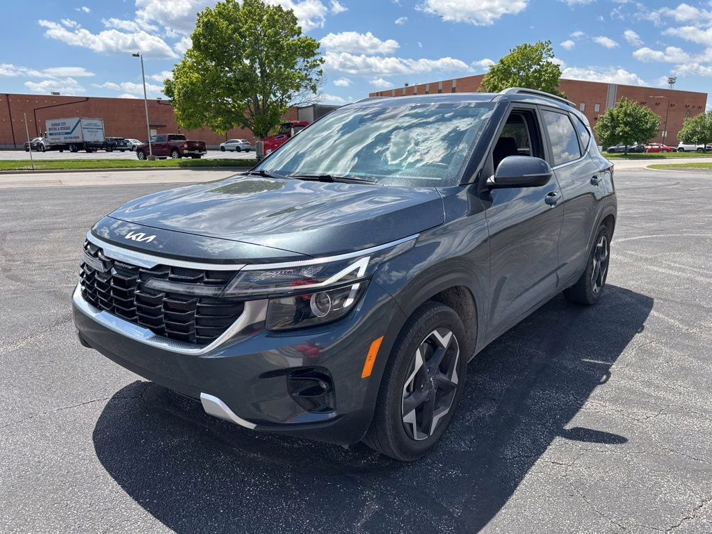 2024 Gravity Gray Kia Seltos EX AWD SUV