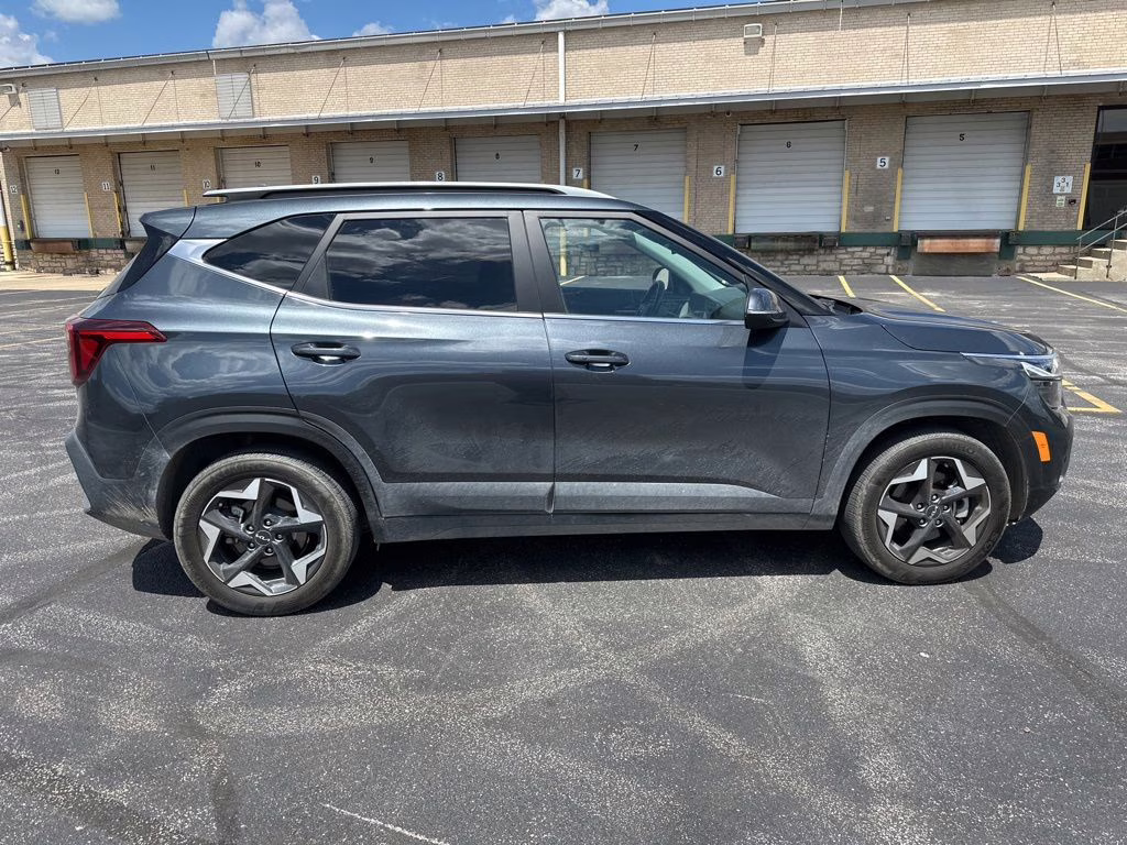 2024 Gravity Gray Kia Seltos EX AWD SUV