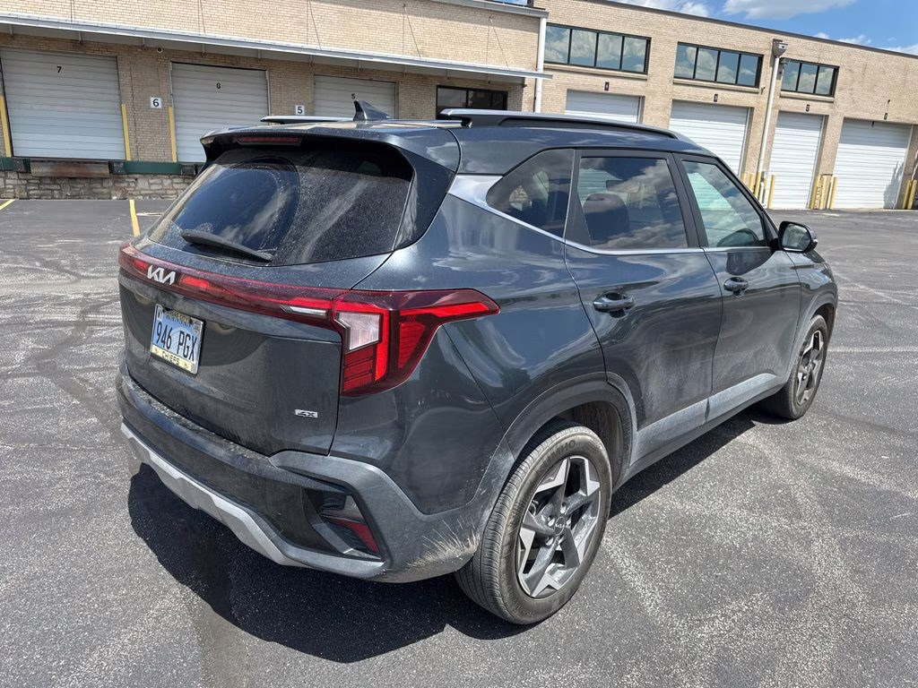 2024 Gravity Gray Kia Seltos EX AWD SUV