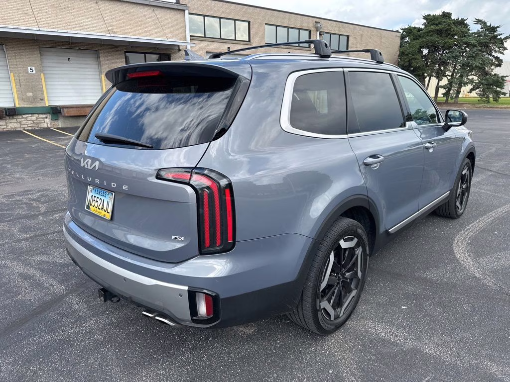 2023 Everlasting Silver Kia Telluride EX AWD SUV