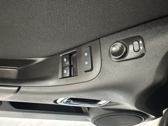 2015 Summit White Chevrolet Camaro 1LT RWD Coupe