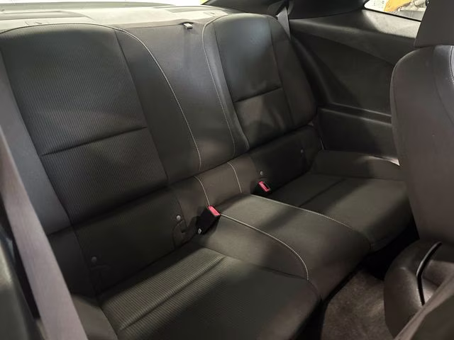 2015 Summit White Chevrolet Camaro 1LT RWD Coupe