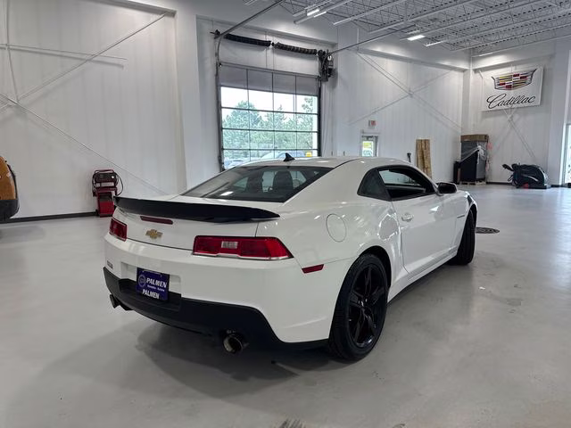 2015 Summit White Chevrolet Camaro 1LT RWD Coupe