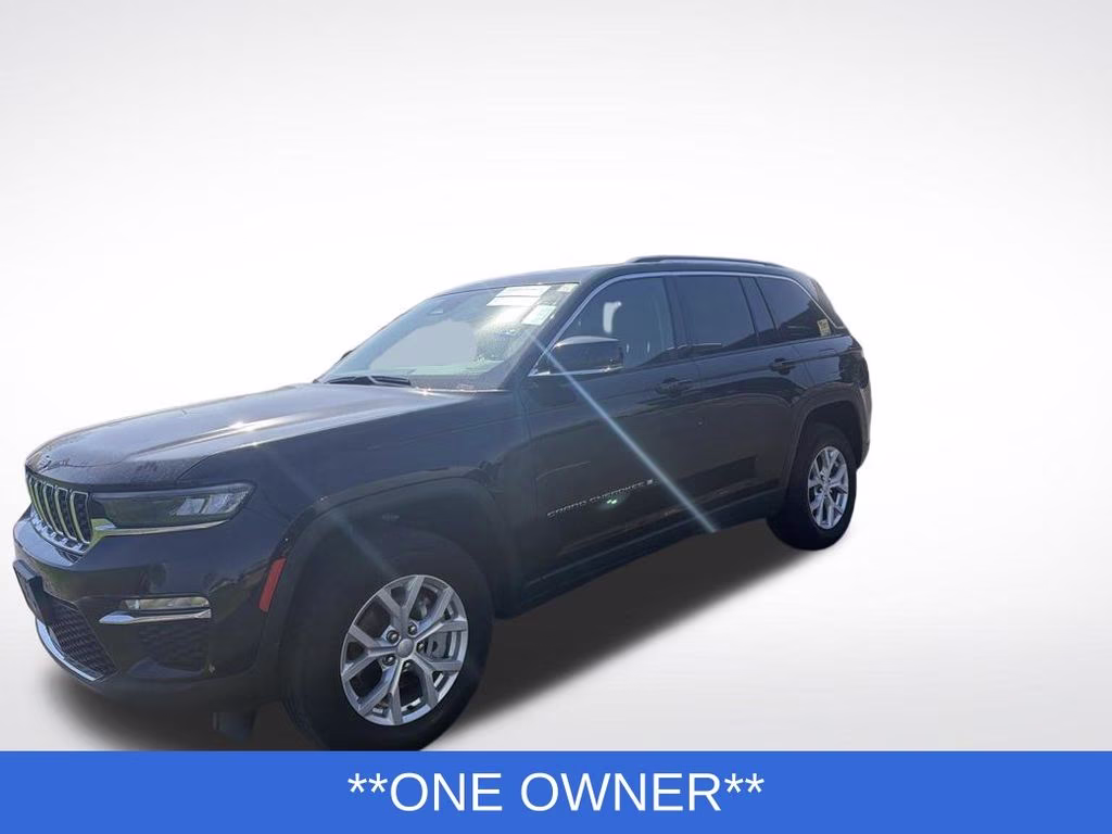 2023 Diamond Black Crystal Pearlcoat Jeep Grand Cherokee Limited 4X4 SUV