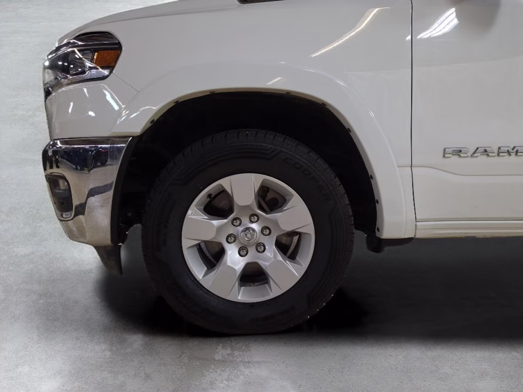 2025 Bright White Clearcoat Ram 1500 Big Horn/Lone Star 4X4 Truck