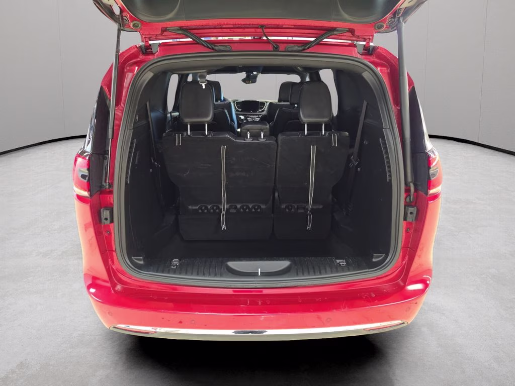 2025 Red Hot Pearlcoat Chrysler Pacifica Select FWD Van