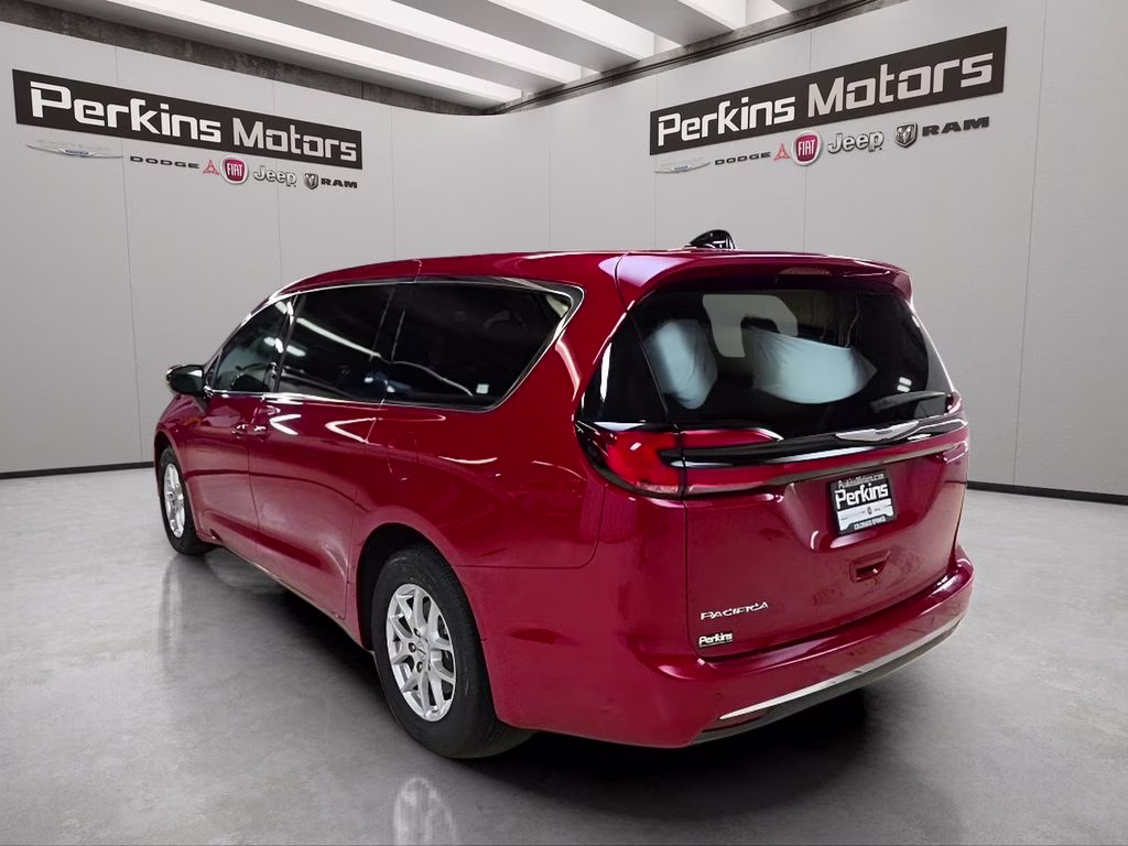 2025 Red Hot Pearlcoat Chrysler Pacifica Select FWD Van