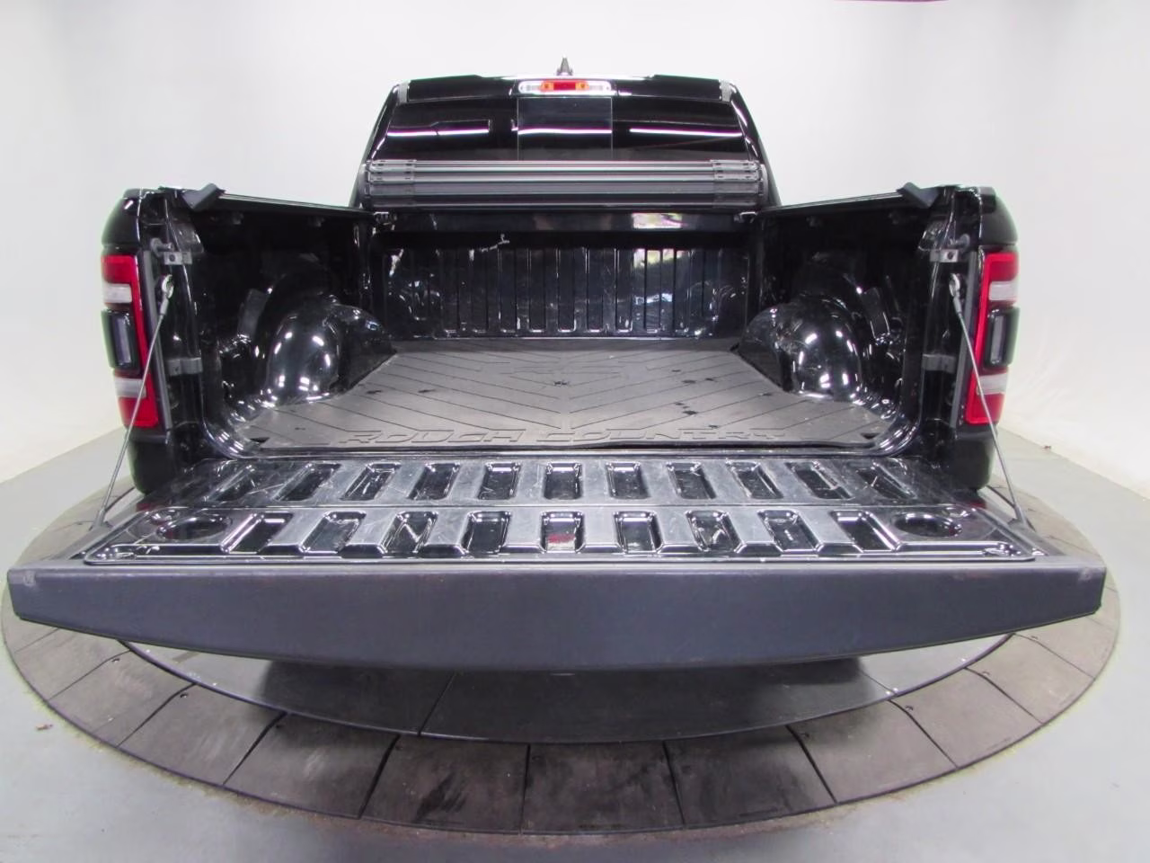 2023 Diamond Black Crystal Pearlcoat Ram 1500 Big Horn/Lone Star 4X4 Truck