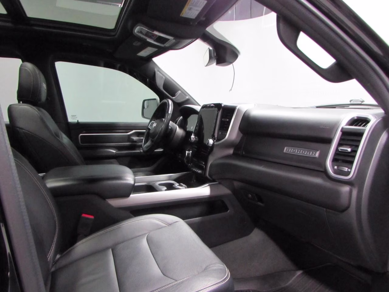 2023 Diamond Black Crystal Pearlcoat Ram 1500 Big Horn/Lone Star 4X4 Truck