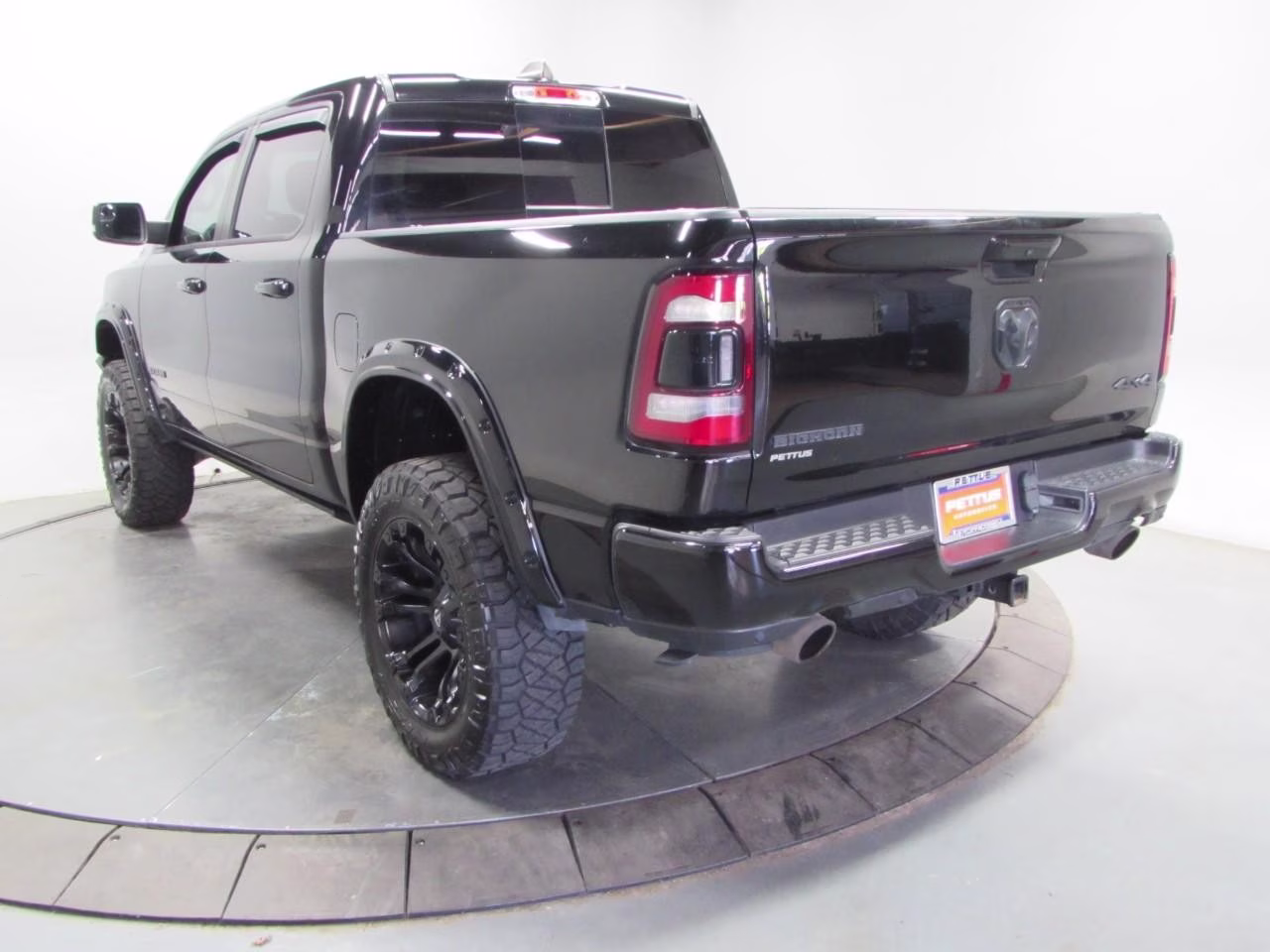 2023 Diamond Black Crystal Pearlcoat Ram 1500 Big Horn/Lone Star 4X4 Truck