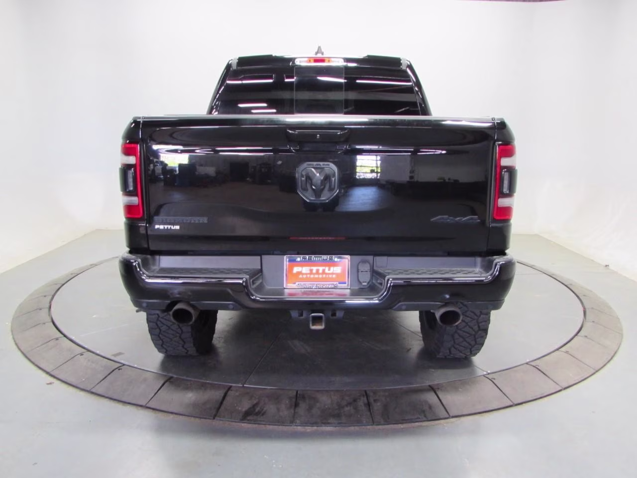 2023 Diamond Black Crystal Pearlcoat Ram 1500 Big Horn/Lone Star 4X4 Truck
