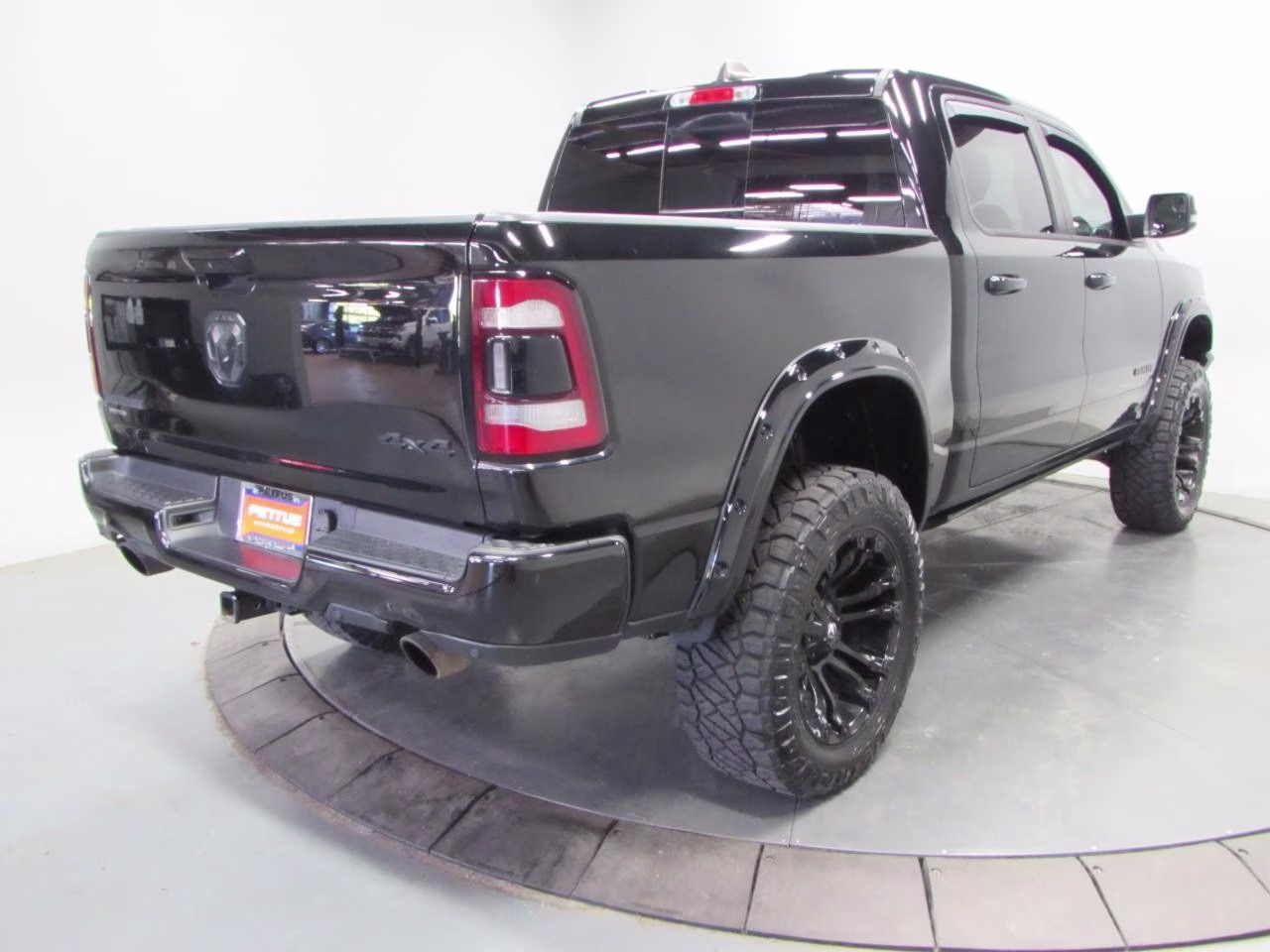 2023 Diamond Black Crystal Pearlcoat Ram 1500 Big Horn/Lone Star 4X4 Truck