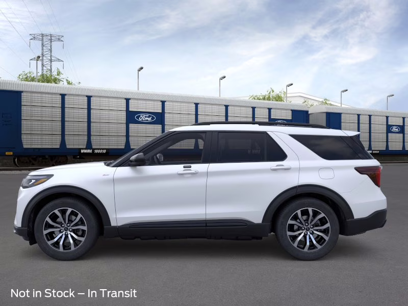 2026 Star White Metallic Tri-Coat Ford Explorer ST-Line 4X4 SUV