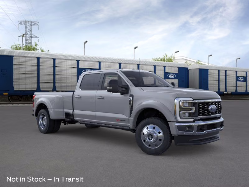 2026 Avalanche Ford Super Duty F-450 DRW LARIAT 4X4 Truck