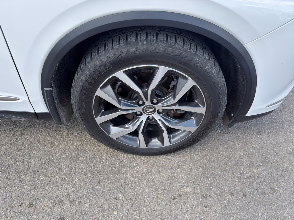 2022 white Acura MDX w/Technology Package AWD SUV