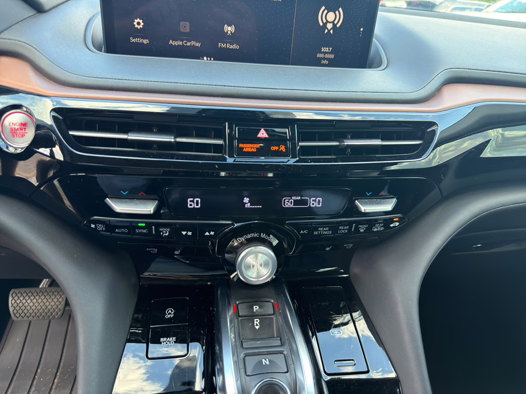 2022 white Acura MDX w/Technology Package AWD SUV