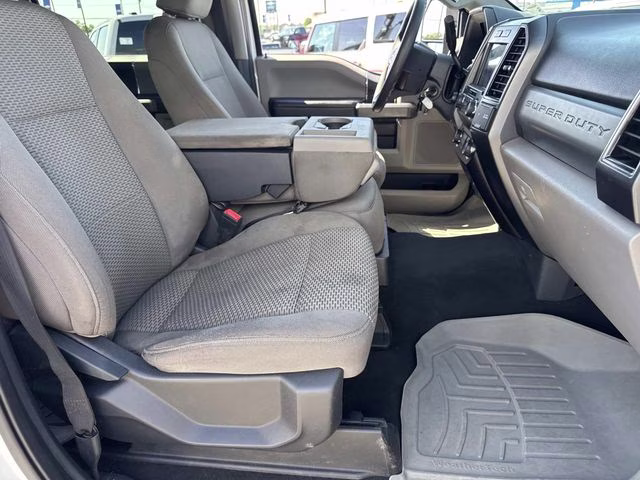 2022 Oxford White Ford Super Duty F-250 SRW XLT 4X4 Truck