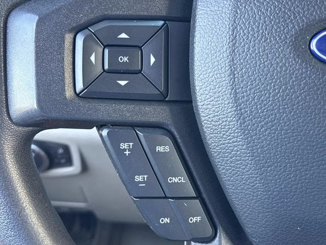 2022 Oxford White Ford Super Duty F-250 SRW XLT 4X4 Truck