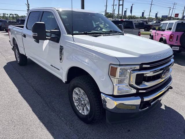 2022 Oxford White Ford Super Duty F-250 SRW XLT 4X4 Truck