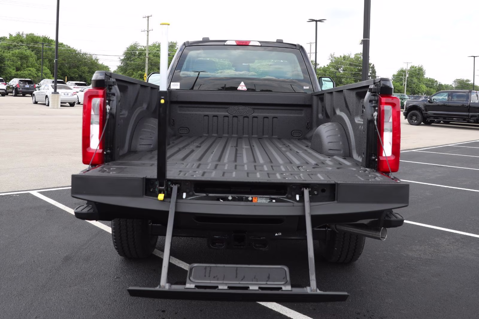 2026 Agate Black Metallic Ford Super Duty F-350 SRW XL 4X4 Truck