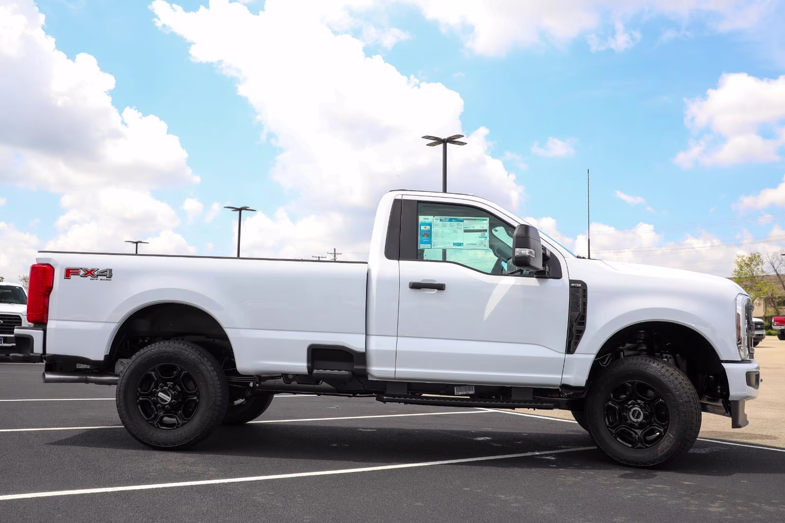 2026 Oxford White Ford Super Duty F-350 SRW XL 4X4 Truck