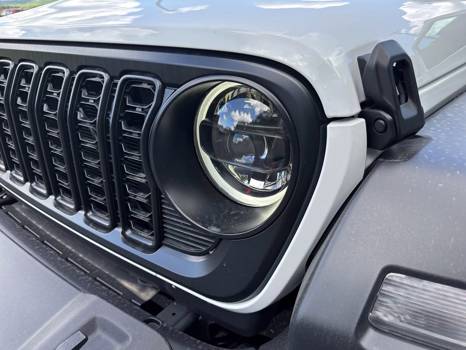 2026 Bright White Clearcoat Jeep Wrangler Sport S 4X4 SUV