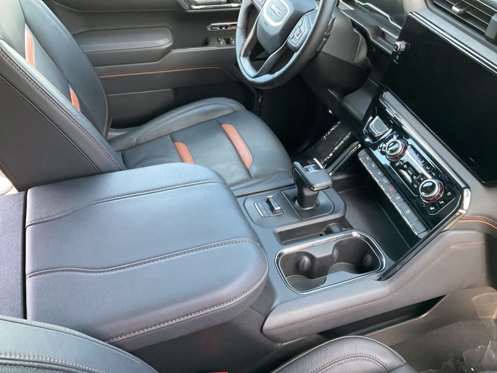 2025 Summit White GMC Sierra 1500 AT4 4X4 Truck