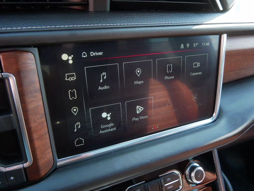 2023 White GMC Yukon Denali Ultimate 4X4 SUV