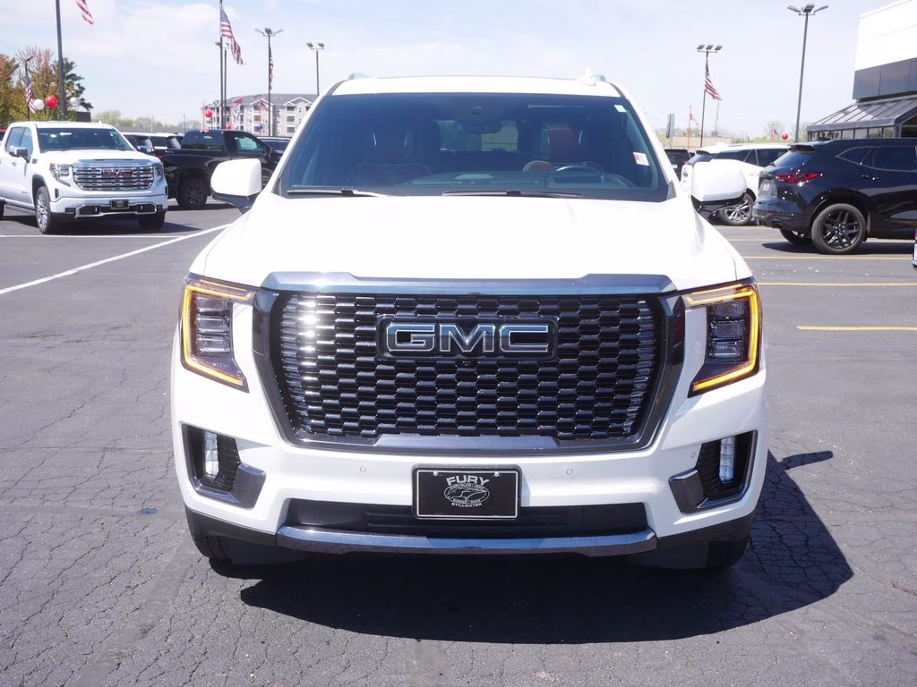 2023 White GMC Yukon Denali Ultimate 4X4 SUV