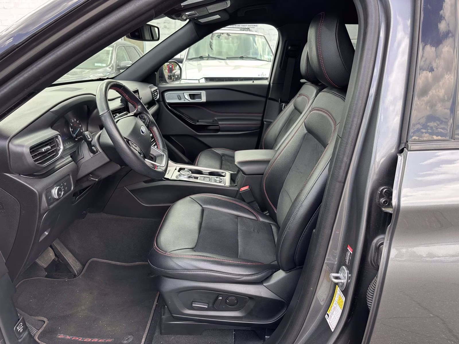 2022 Carbonized Gray Metallic Ford Explorer ST-Line 4WD 4X4 SUV