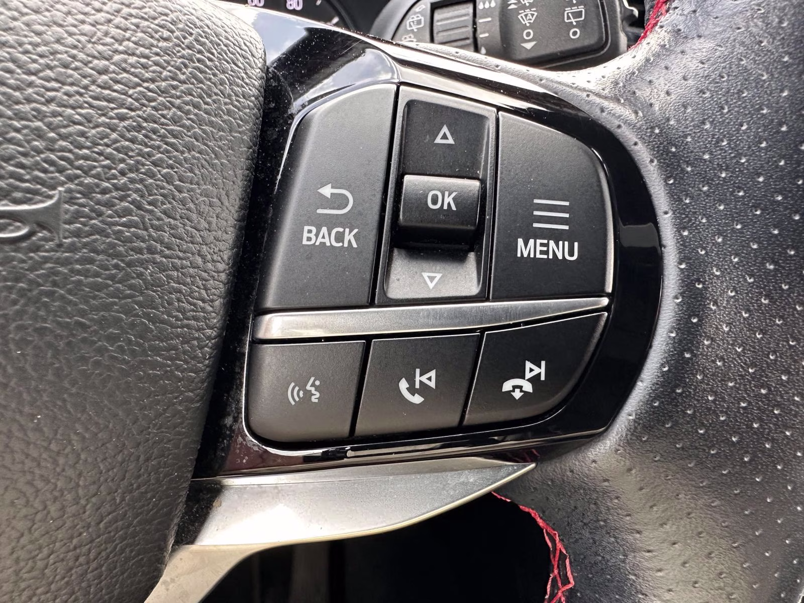 2022 Carbonized Gray Metallic Ford Explorer ST-Line 4WD 4X4 SUV