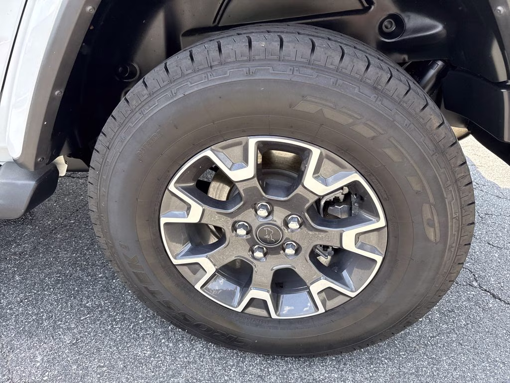 2024 Bright White Clearcoat Jeep Wrangler Sahara 4X4 SUV